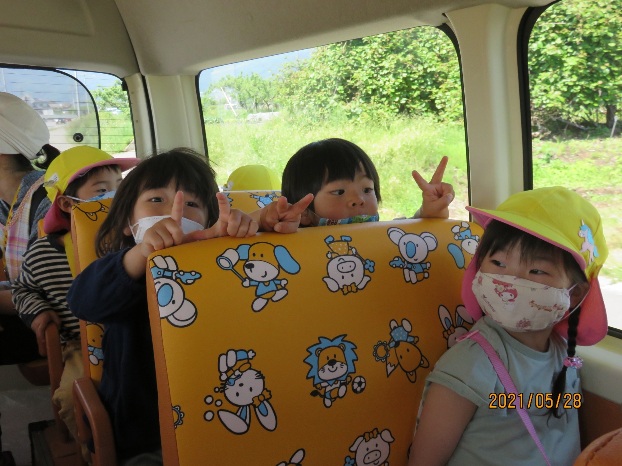 5月28日（金）　園外保育（さくら組・ひよこ組）