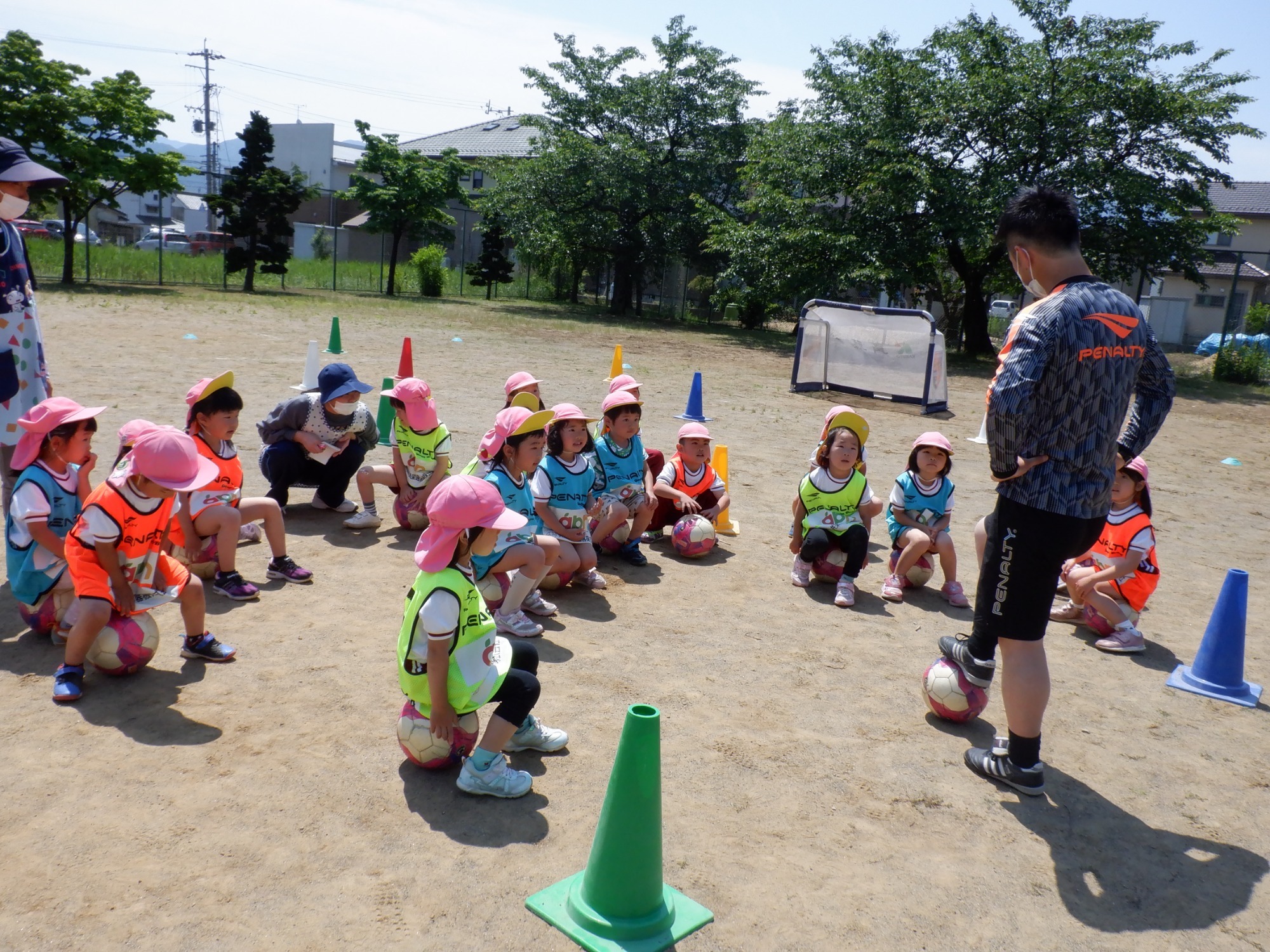 6月7日（月）　サッカー教室（りす・うさぎ組）
