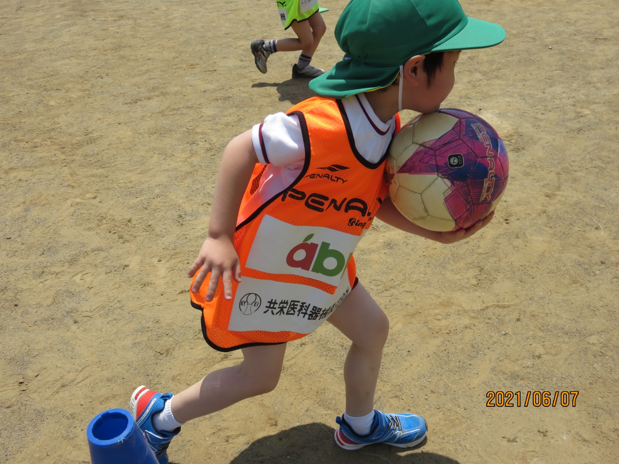 6月7日（月）　サッカー教室（りす・うさぎ組）
