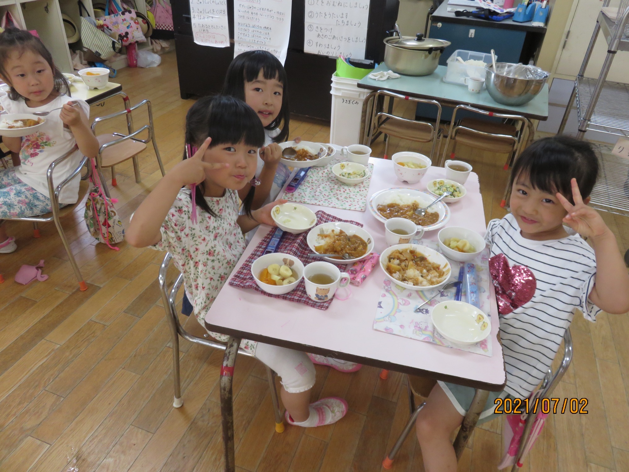給食の様子
