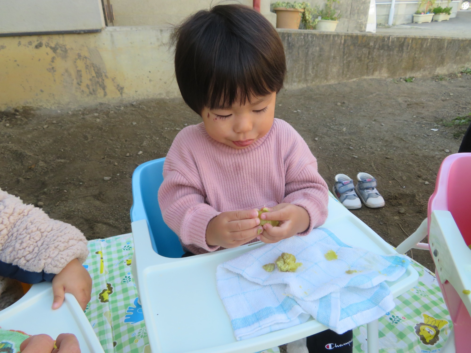 11月4日（木）焼き芋準備　5日（金）　焼き芋大会