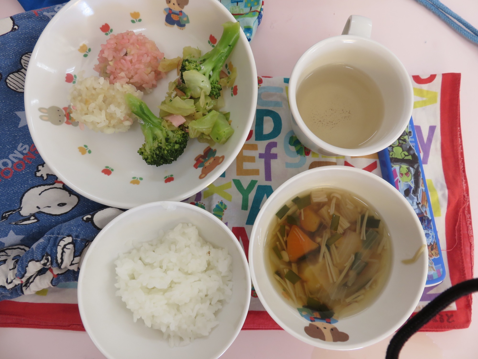 給食の様子