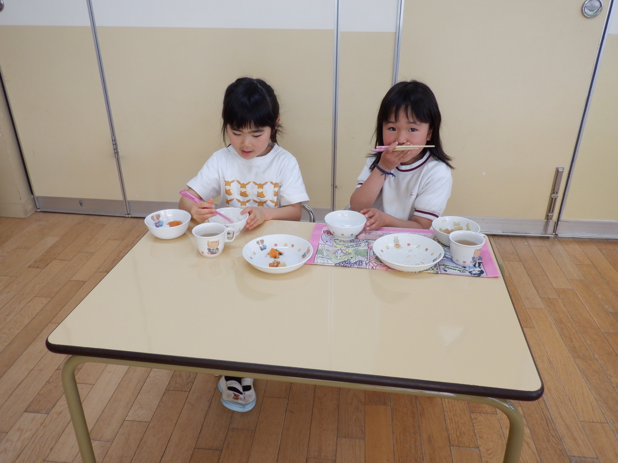 給食の様子