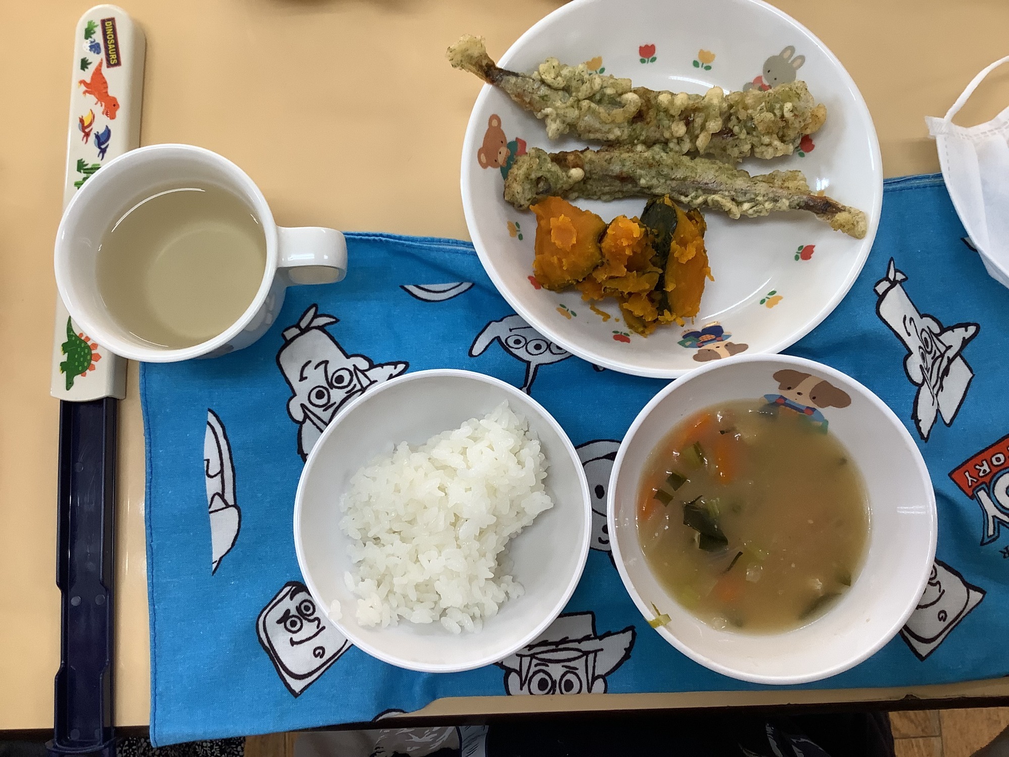 給食の様子