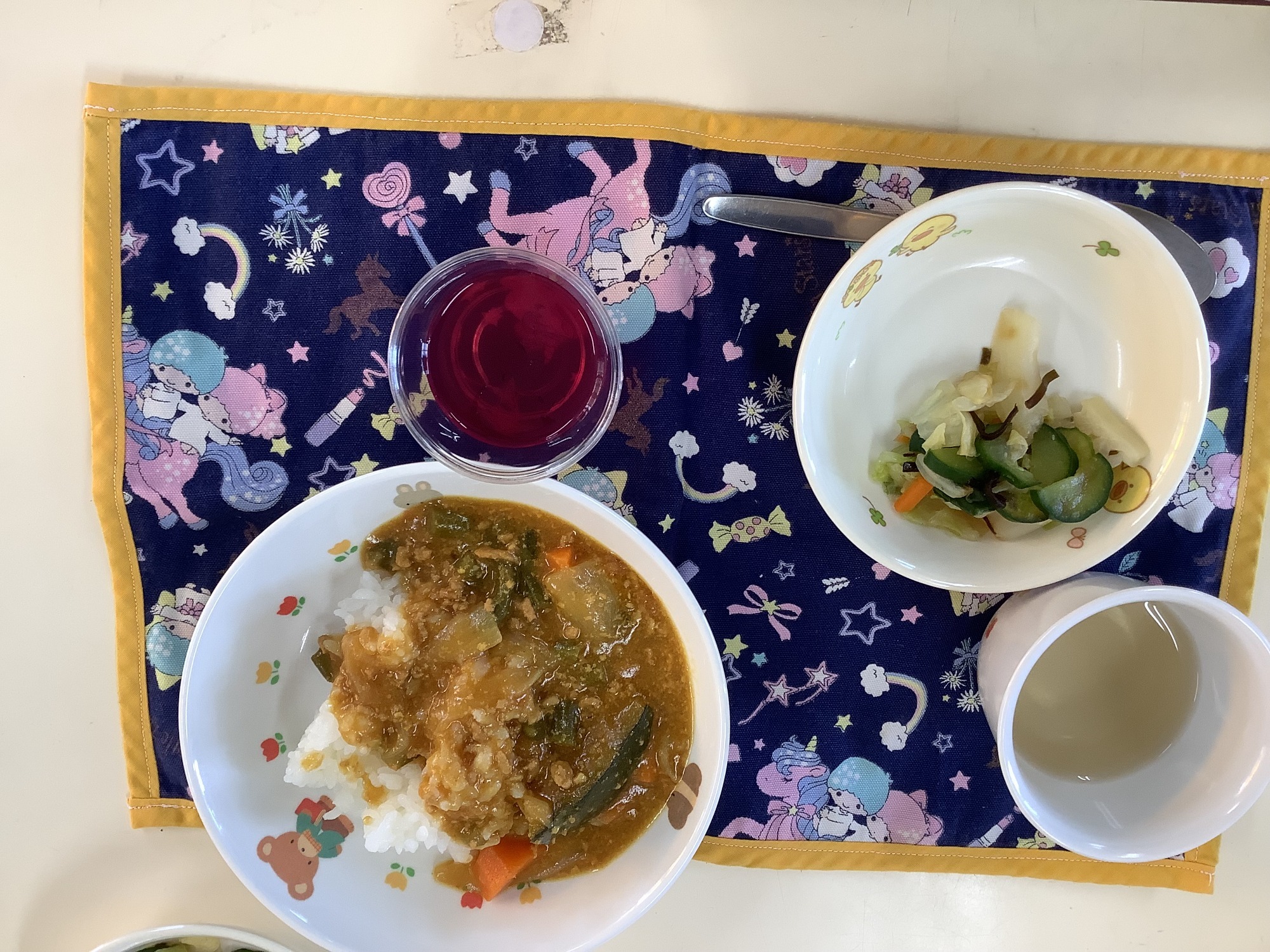 給食の様子