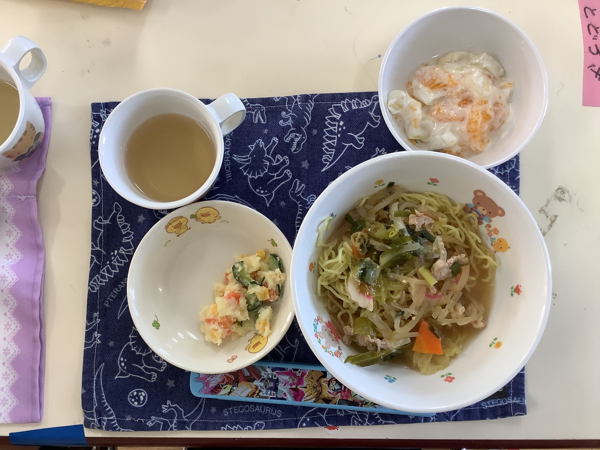 給食の様子