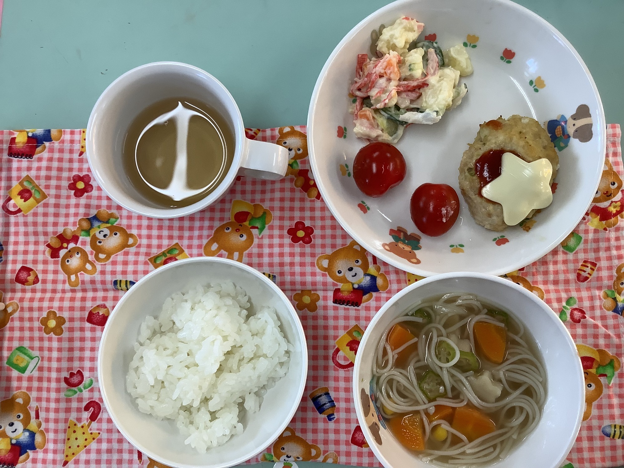 給食の様子