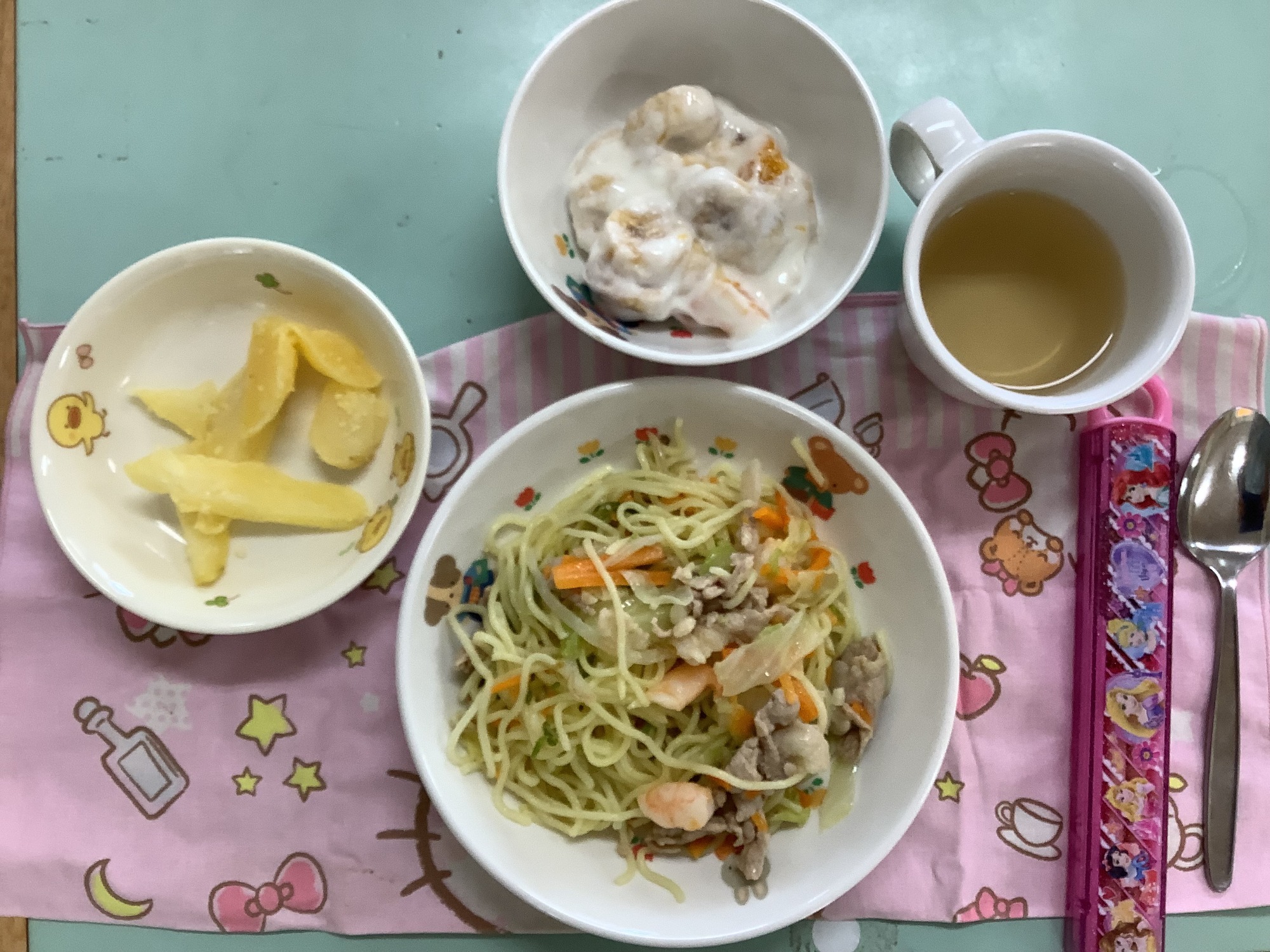 給食の様子
