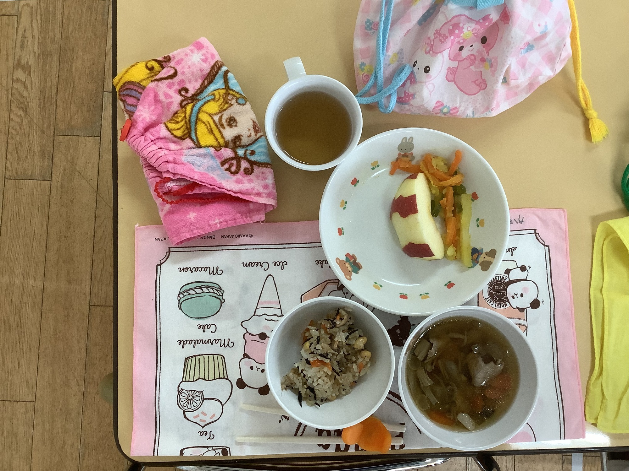 給食の様子