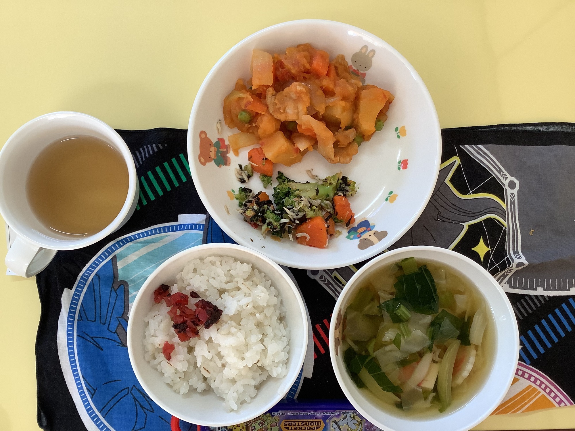 給食の様子