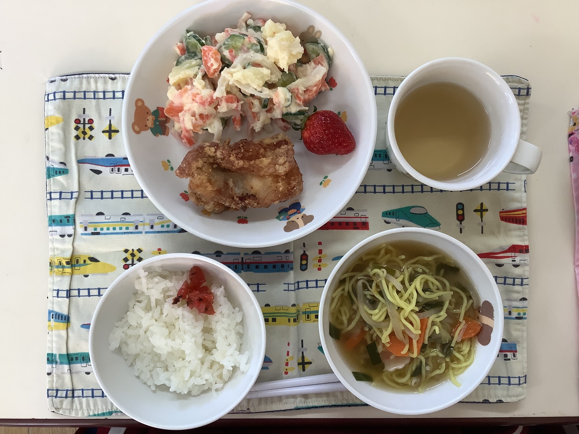 給食の様子